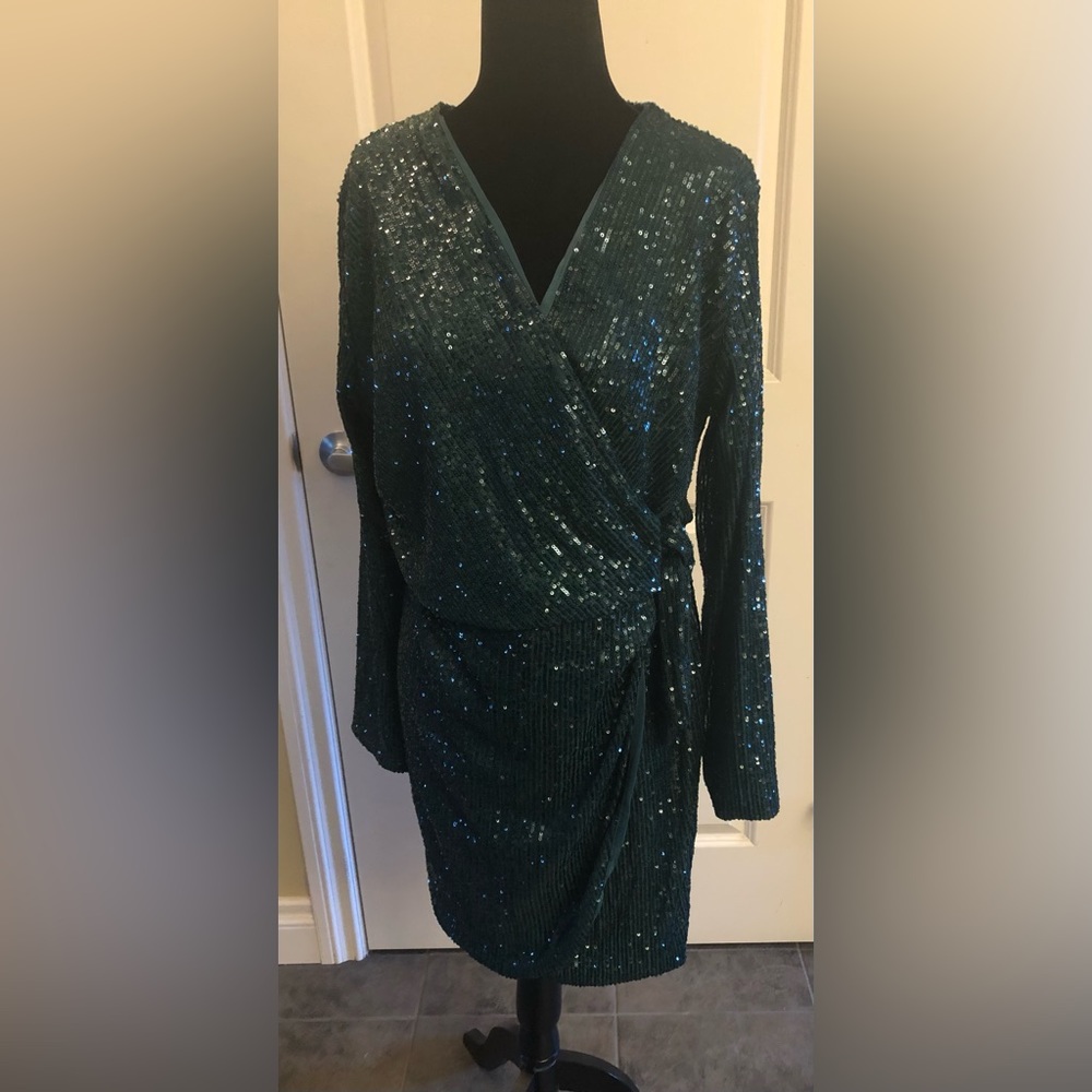 H&M sequin dress green